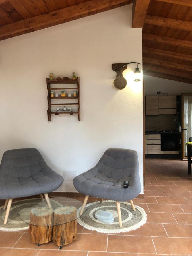 Casetta in campagna con terrazzo vista mare Teulada Esterno foto